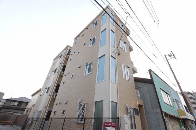 建物外観　お洒落なデザイナーズ部屋はいかがでしょうか。