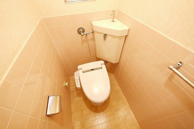 トイレ　シンプルで使いやすいトイレです