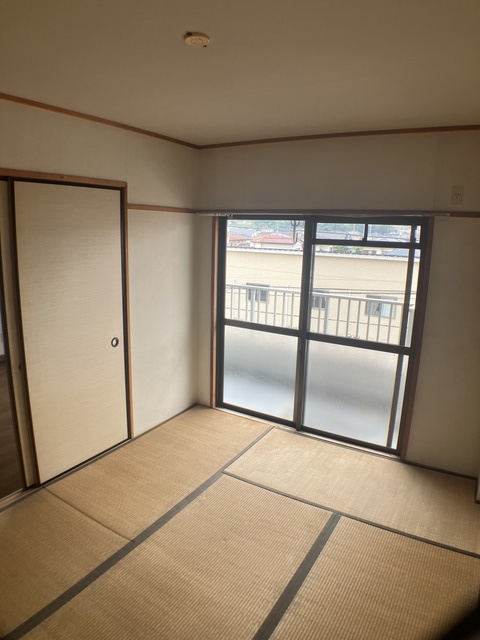 ＪＲ常磐線 土浦駅 徒歩14分 4階建 築38年の居間写真