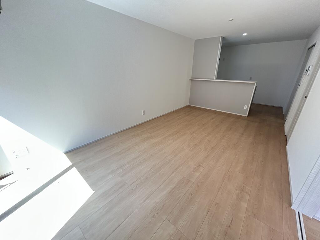 藤原3丁目戸建の居間写真