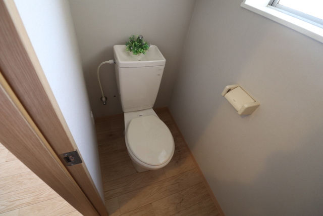 松田マンションのトイレ写真