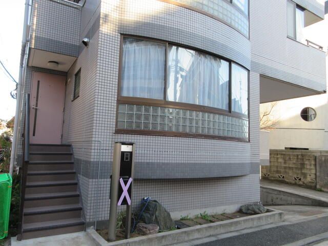 湘南新宿ライン宇須 西大井駅 徒歩8分 3階建 築38年の外観写真