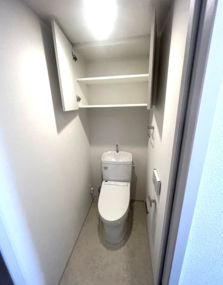 東京メトロ千代田線 綾瀬駅 徒歩12分 7階建 築4年のトイレ写真