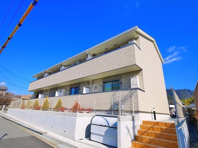 建物外観　落ち着いた雰囲気の外観です