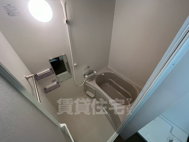 ＪＲ山陽本線 魚住駅 徒歩10分 3階建 築2年の風呂写真
