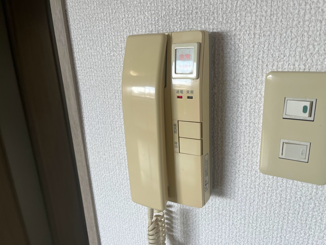 ロビー　インターフォン