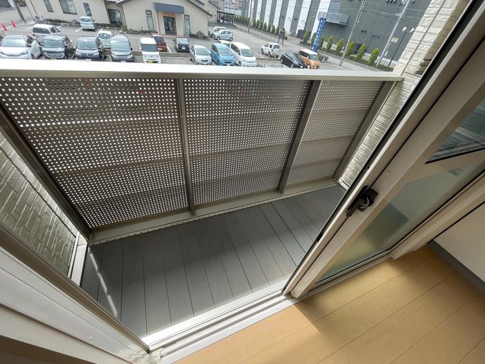 北陸新幹線 金沢駅 バス乗車時間：27分 最寄りバス停で下車 徒歩5分 2階建 築21年の内装写真