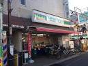 コンビニ　ローソンストア１００西調布駅前店（コンビニ）まで319m