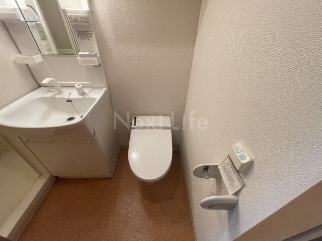 ドゥシェル1のトイレ写真