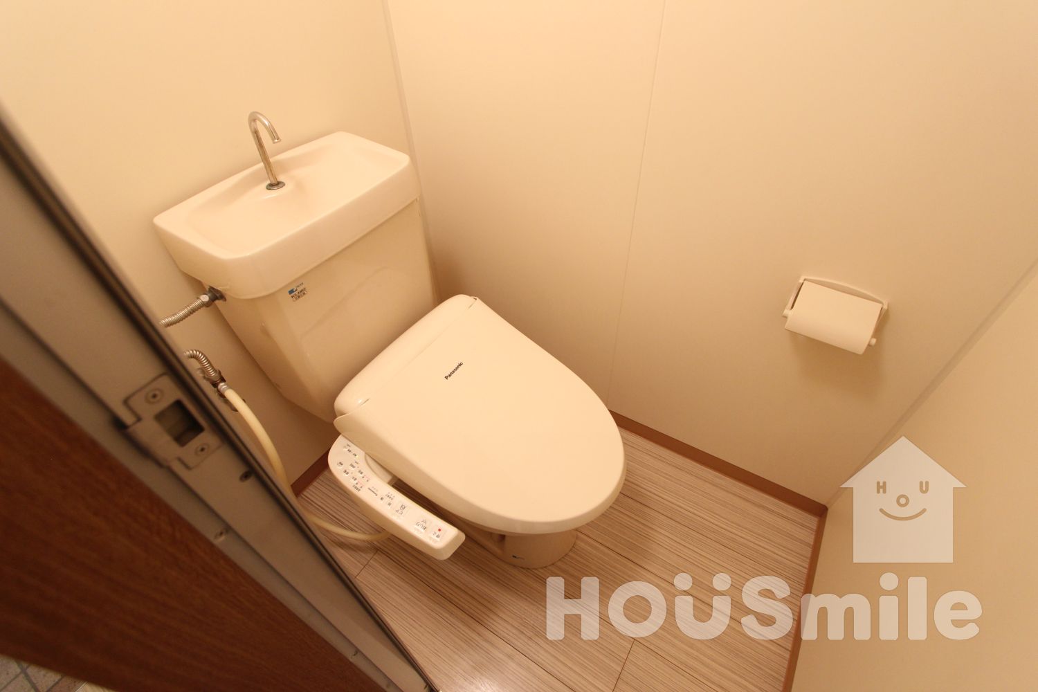 ＪＲ牟岐線 阿波富田駅 徒歩20分 3階建 築30年のトイレ写真