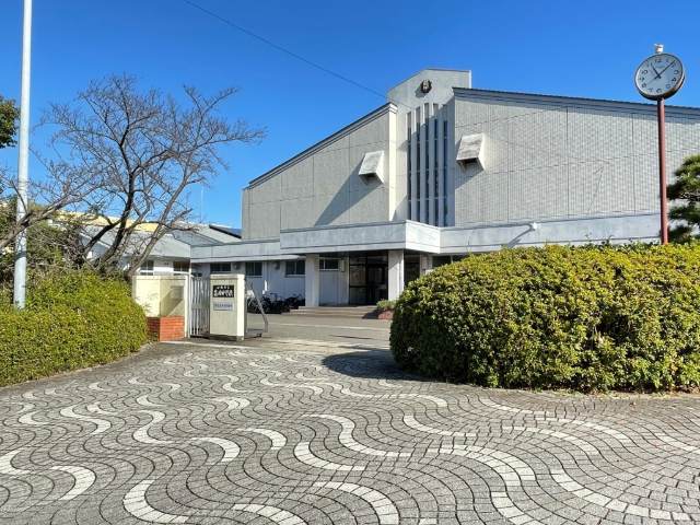 中学校　小牧市立篠岡中学校（中学校）まで1486m