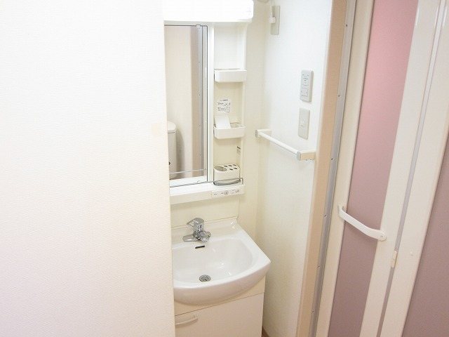 洗面設備　参考写真。