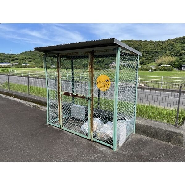 SurplusFUJI IIの外観写真
