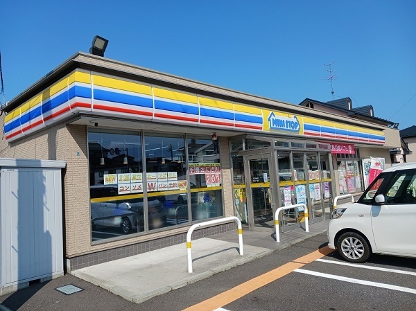 コンビニ　ミニストップ 売市２丁目店（コンビニ）まで700m