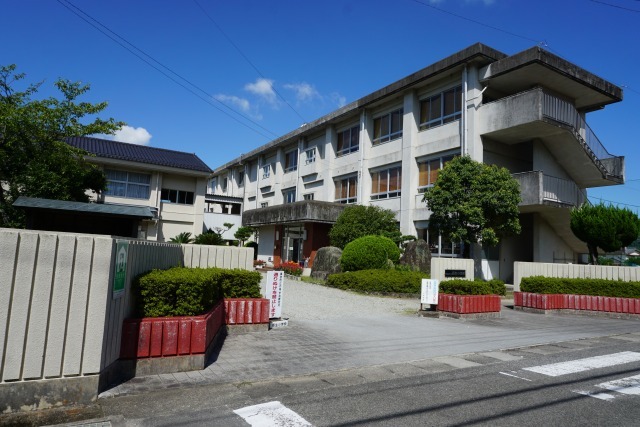 小学校　阿南市立長生小学校（小学校）まで680m