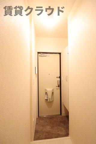 ＪＲ内房線 八幡宿駅 徒歩16分 2階建 築11年の玄関写真