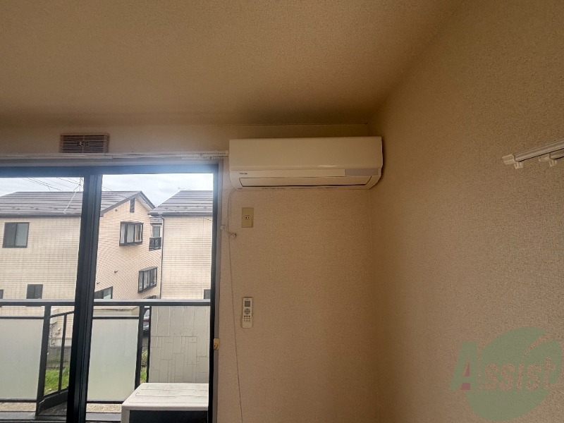 その他設備　リビングにエアコンが付いているため部屋の温度の調節が可能です