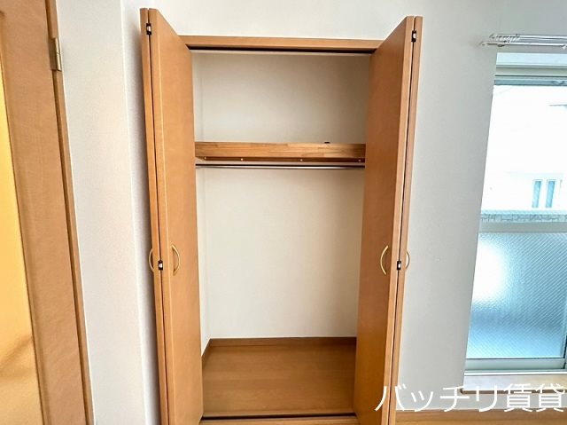 収納　同型タイプの写真になります　現状優先