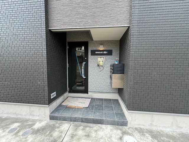 エントランス　エントランス