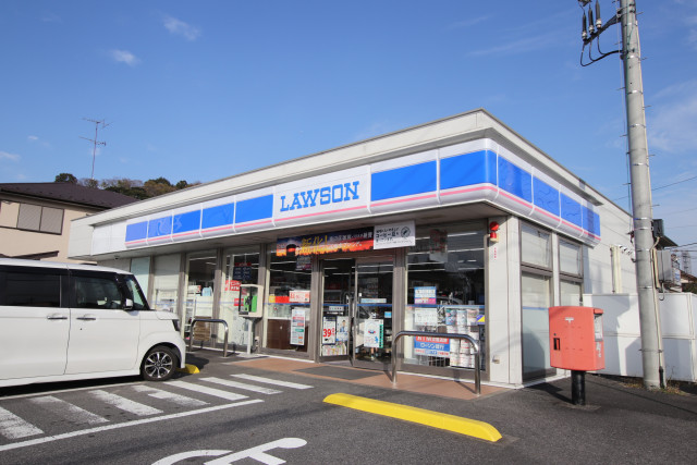 コンビニ　ローソン佐倉鏑一丁目店（コンビニ）まで800m