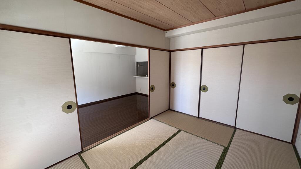 ライオンズマンション倉敷幸町の居間写真