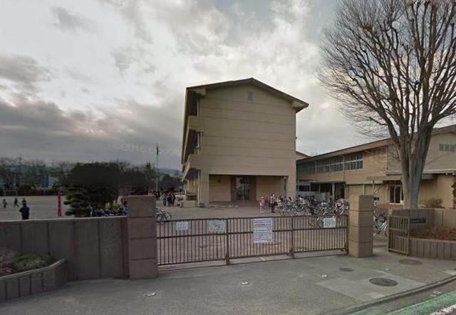 小学校　当麻田小学校（小学校）まで498m