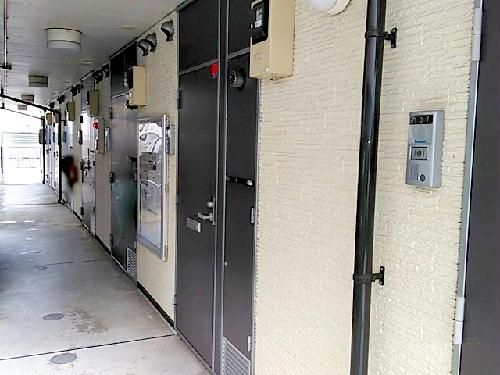 レオパレス上社LA1の外観写真