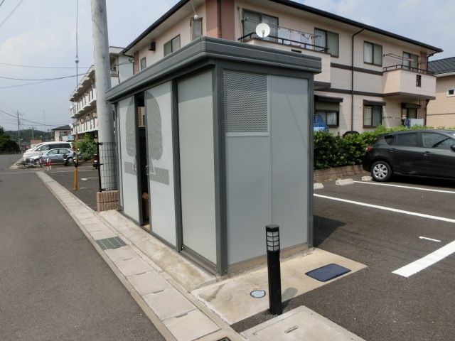 レオパレスクレストタウンAの外観写真