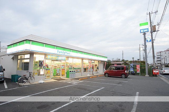 コンビニ　ファミリーマート八潮大原店（コンビニ）まで260m