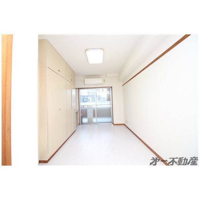 ニストン南町の居間写真