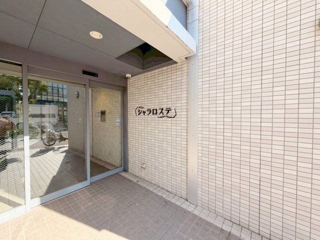 エントランス　綺麗なエントランスです。