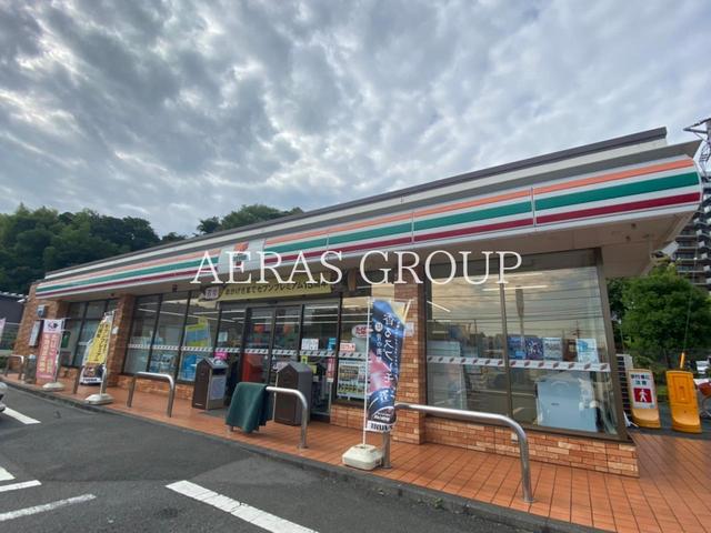 コンビニ　セブン-イレブン 藤沢川名店（コンビニ）まで320m