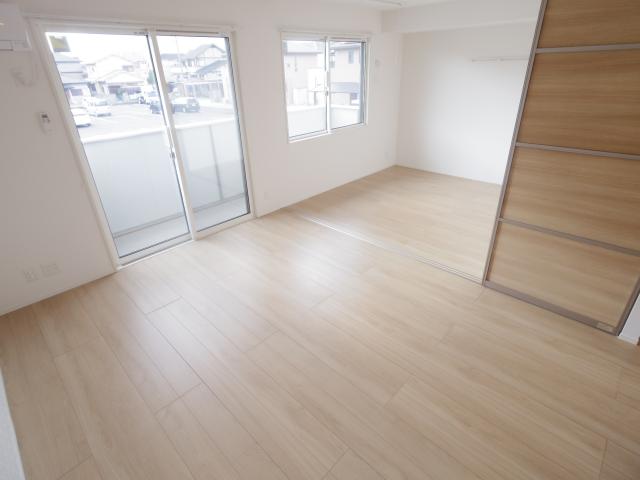 クレール八川の居間写真