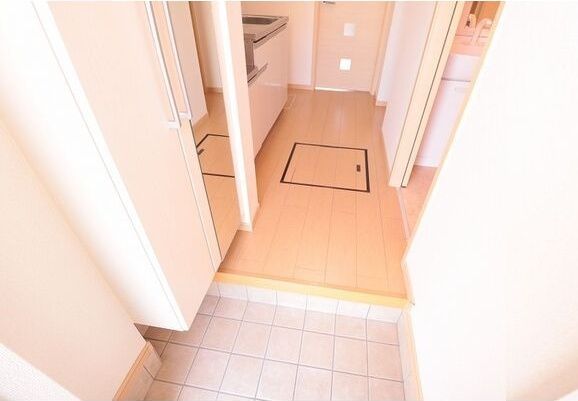 玄関　シンプルで使いやすい玄関です
