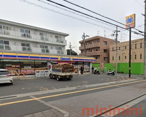 コンビニ　ミニストップ芥川町3丁目店（コンビニ）まで124m