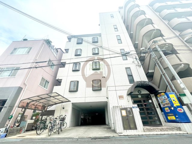 ドゥーパス成育の外観写真