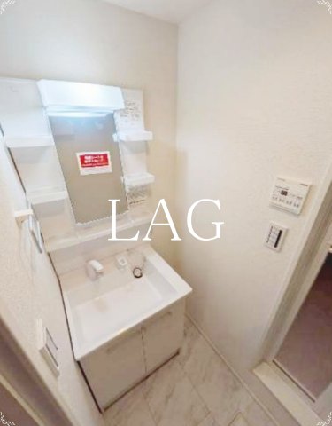 洗面設備　独立洗面台です。