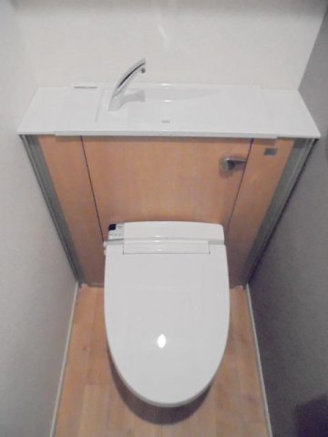 トイレ　トイレもきれいです