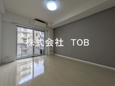 居室・リビング　洋室8帖