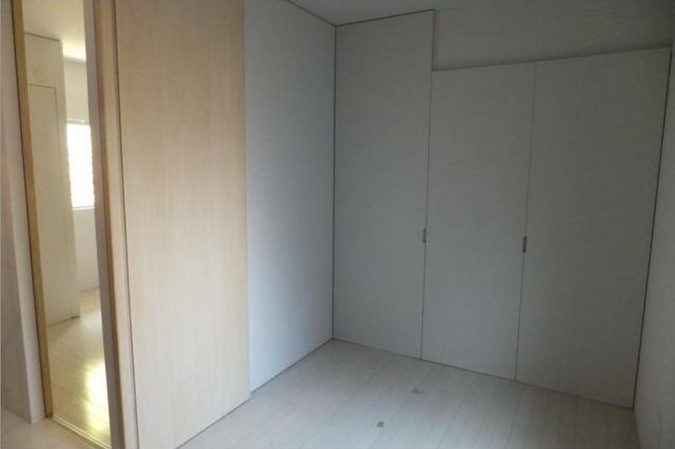 ミッドタウン出水 A号室の内装写真