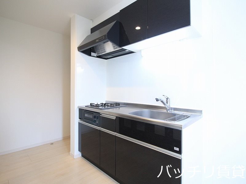 キッチン　同シリーズの別のお部屋。現況を優先します。