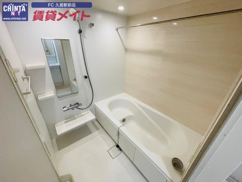バス・シャワールーム　同型反転タイプ