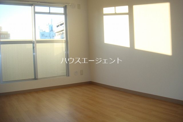その他部屋・スペース　明るいお部屋です。