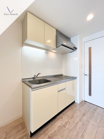 キッチン　※写真は同じマンションの違う部屋のものになります。