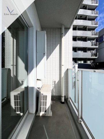バルコニー　※写真は同じマンションの違う部屋のものになります。