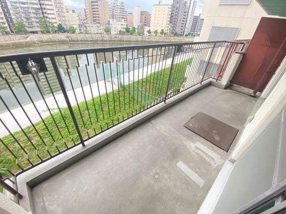 バルコニー　※別部屋の写真です
