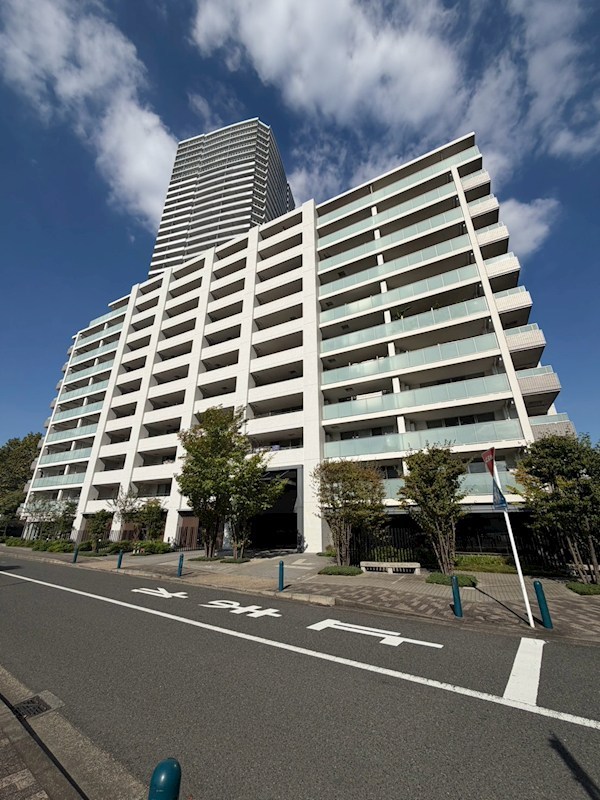 建物外観　高級感あふれる外観