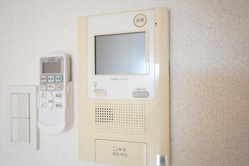 セキュリティ　モニター付きインターホン