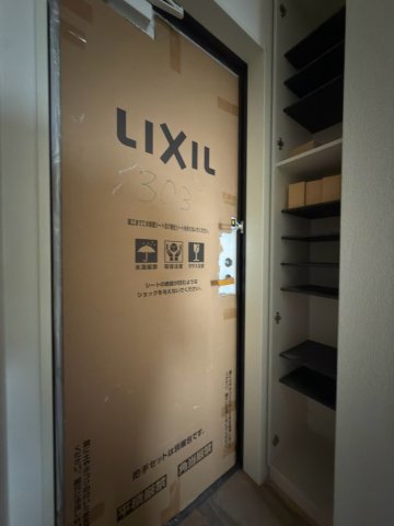玄関　建築中のお写真になります。※現状優先