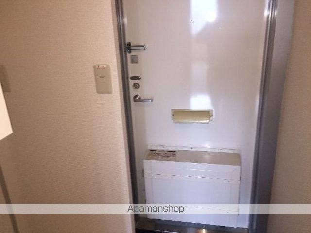 ウイングコートの玄関写真